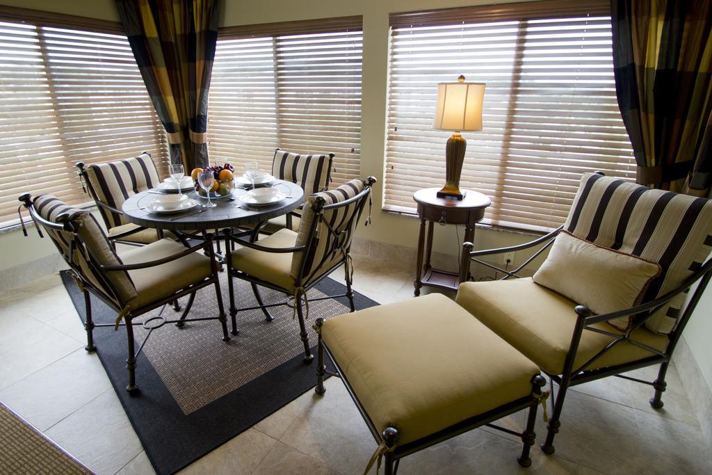 The Suites At Fall Creek Μπράνσον Δωμάτιο φωτογραφία
